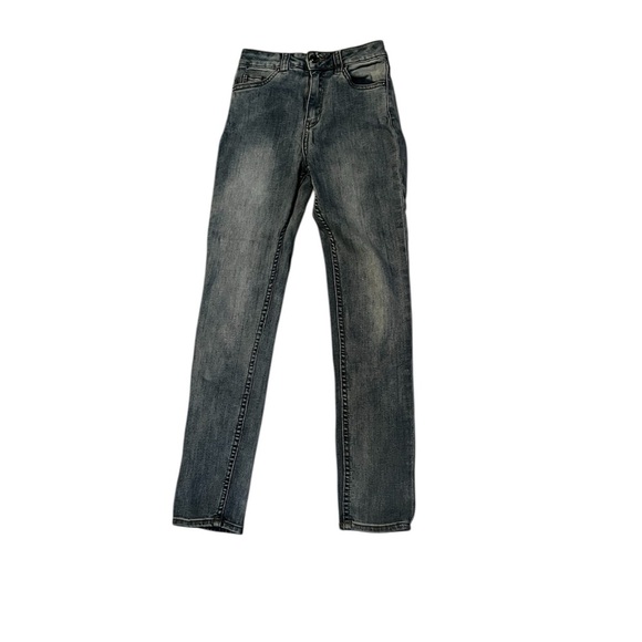 Woman’s Classic Cali Mid Ride Skinny Jeans - Picture 1 of 5